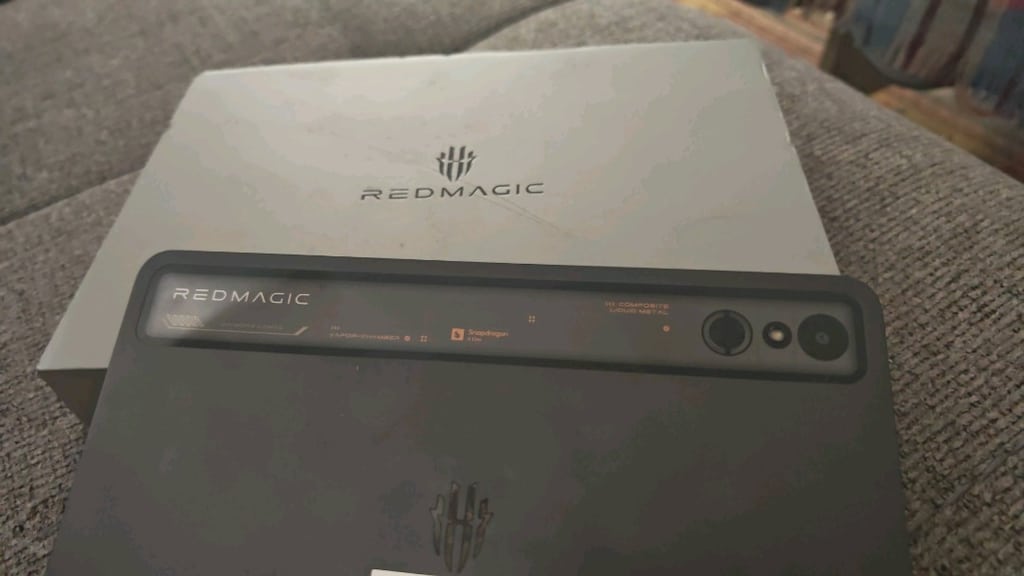 ZTE Nubia radmagic Astra 2 Gaming Tablet - 3