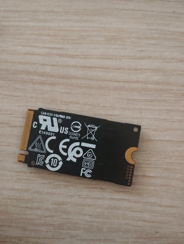 Samsung 256 GB SSD (2242 Form) - 2