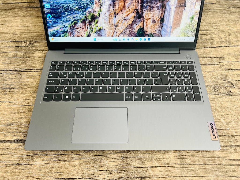 Lenovo IdeaPad 3 | 12. Nesil i3 | 8GB RAM | 256GB SSD | 15.6"FHD - 2