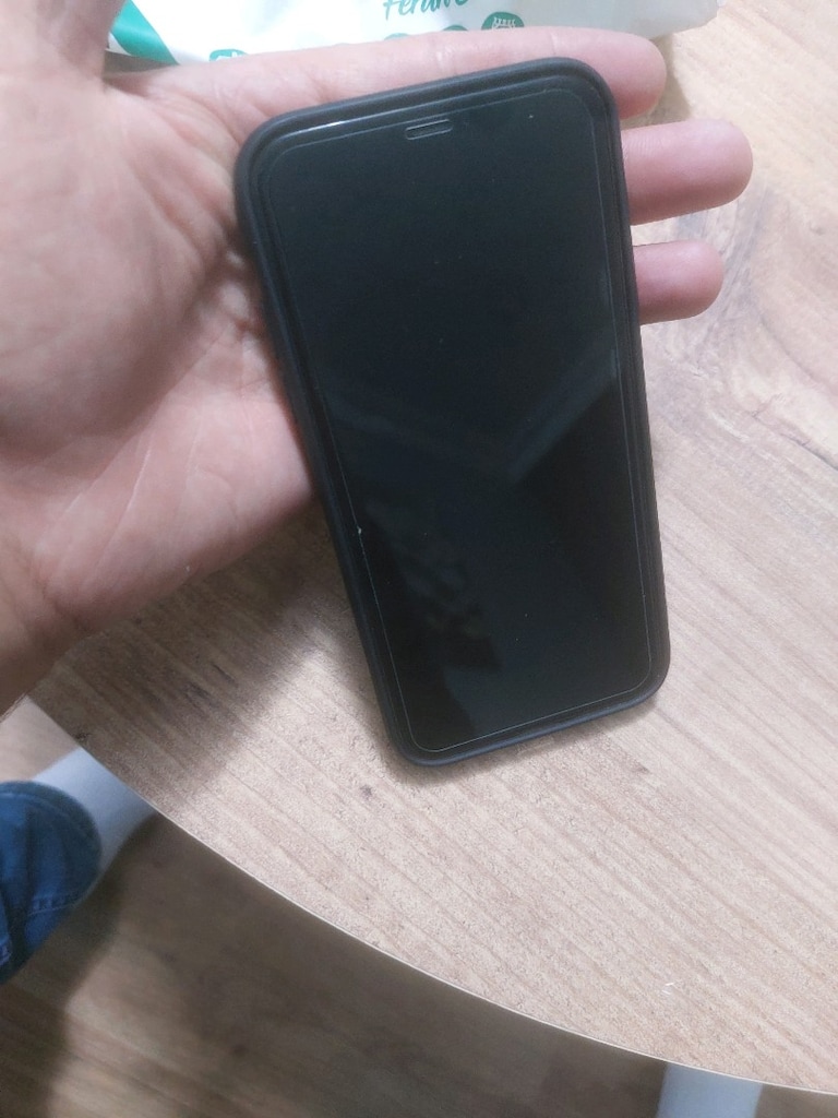 iphone 11 lila renk kutusu vardır.128 gb - 19