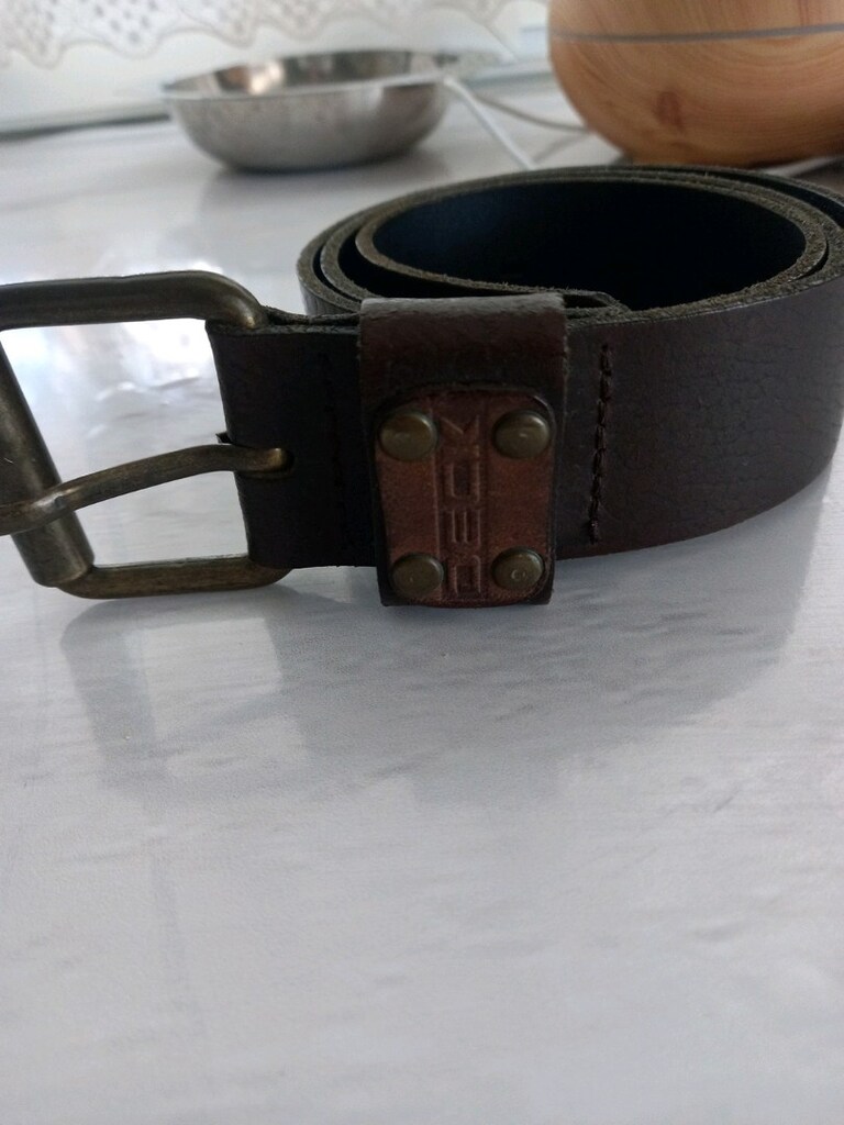 HAKIKI DERI KEMER