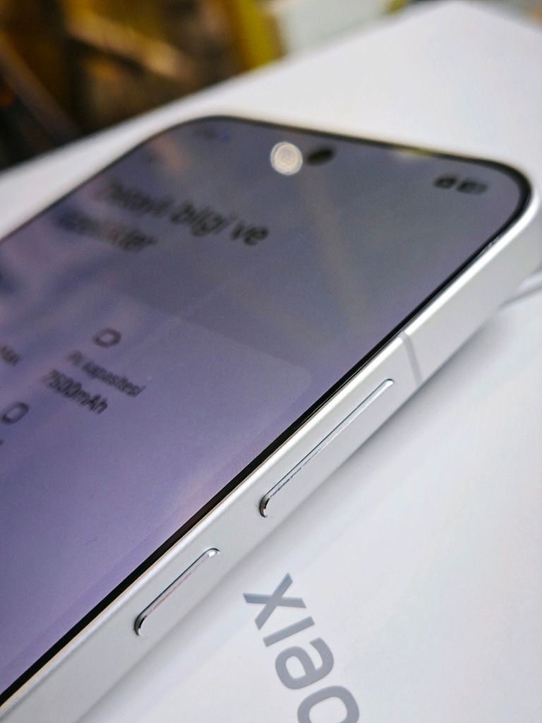 Xaomi 17 pro max. 512 -16 - 7
