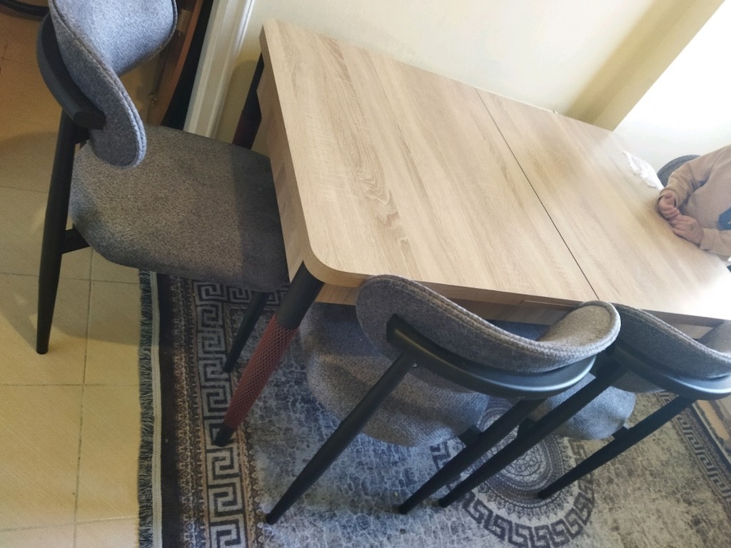 temiz yeni aldım tasinacagim için satiyorum