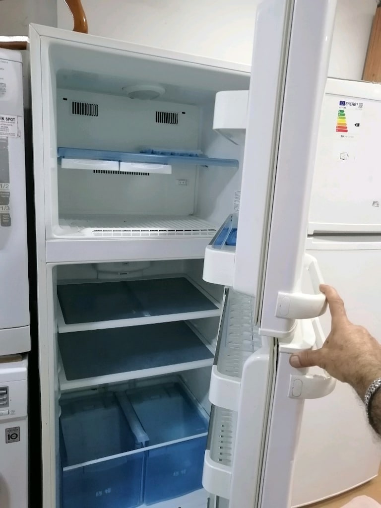 Bosch marka 543 litrelik çift kapılı NoFrost buzdolabı - 10