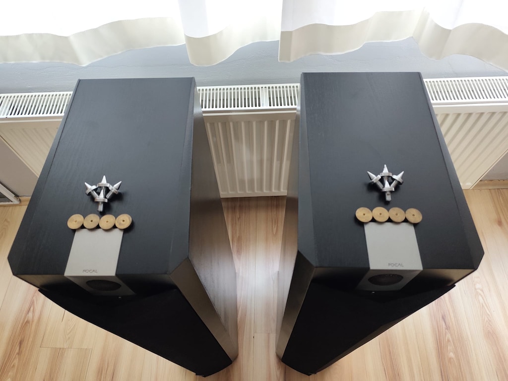 FOCAL CHORUS 726V KUSURSUZ - ÖZEL GRANİT STAND ve SPİKELERİ İLE - 9