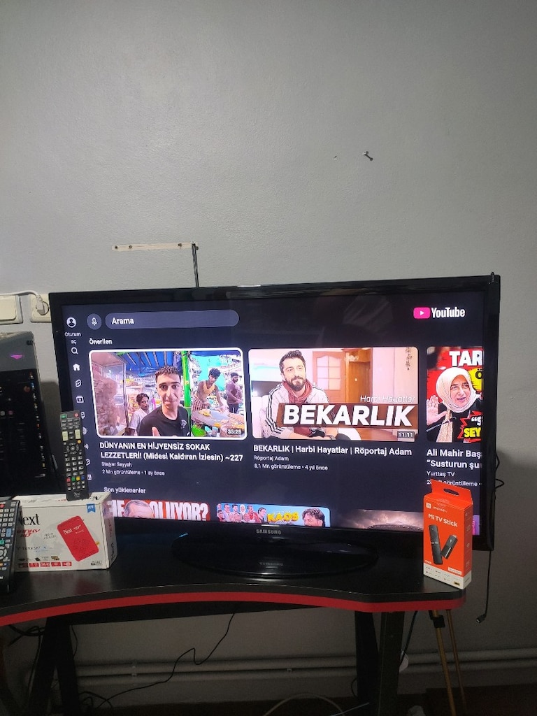 SAMSUNG 40" (102 EKRAN) LED TV (UE40D5003BW) + XIAOMI MI TV STICK (FUL - 6