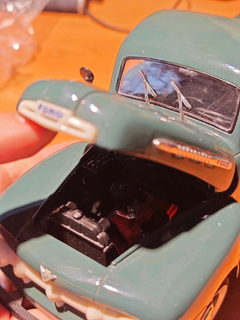 Welly 1951 Ford Diecast Pick Up Vehicle - 9
