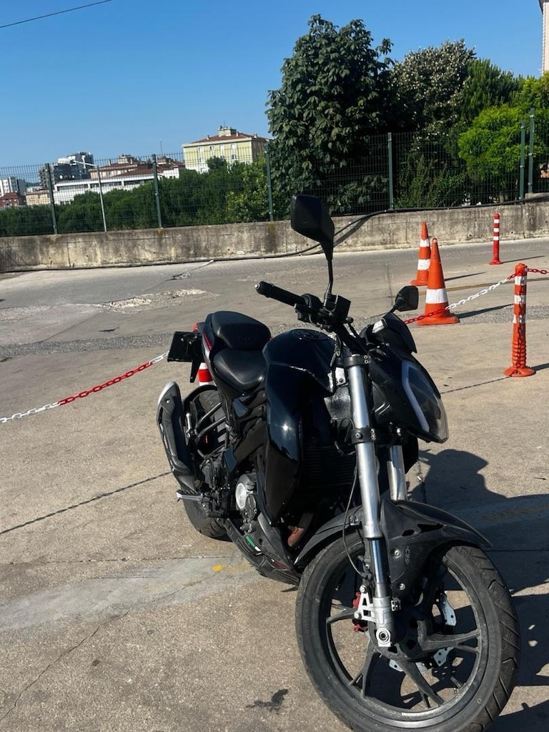 Benelli 125s - 2