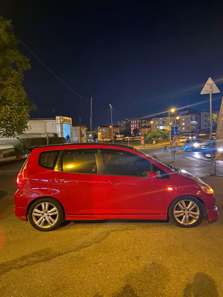SAHİBİNDEN DÜŞÜK KM SUNROOFLU KIRMIZI JAZZ - 5