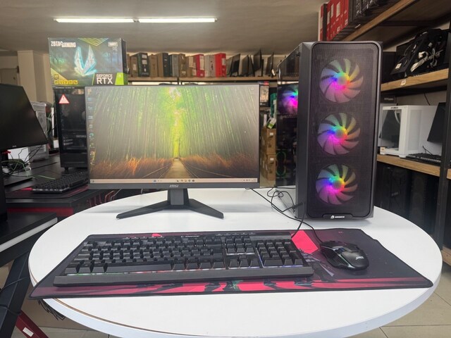 KASA *RYZEN 5 5600 İŞLEMCİ *16 GB RAM *960 GB SSD*RTX5060 8GB E.K