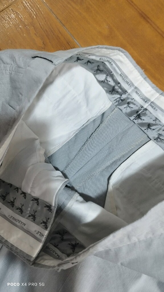 #Mevsimlik pantolon..Bacakta beklemekten az leke oluşmuş.. - 4