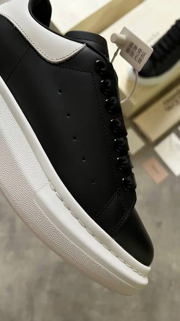 Alexander McQueen - 4