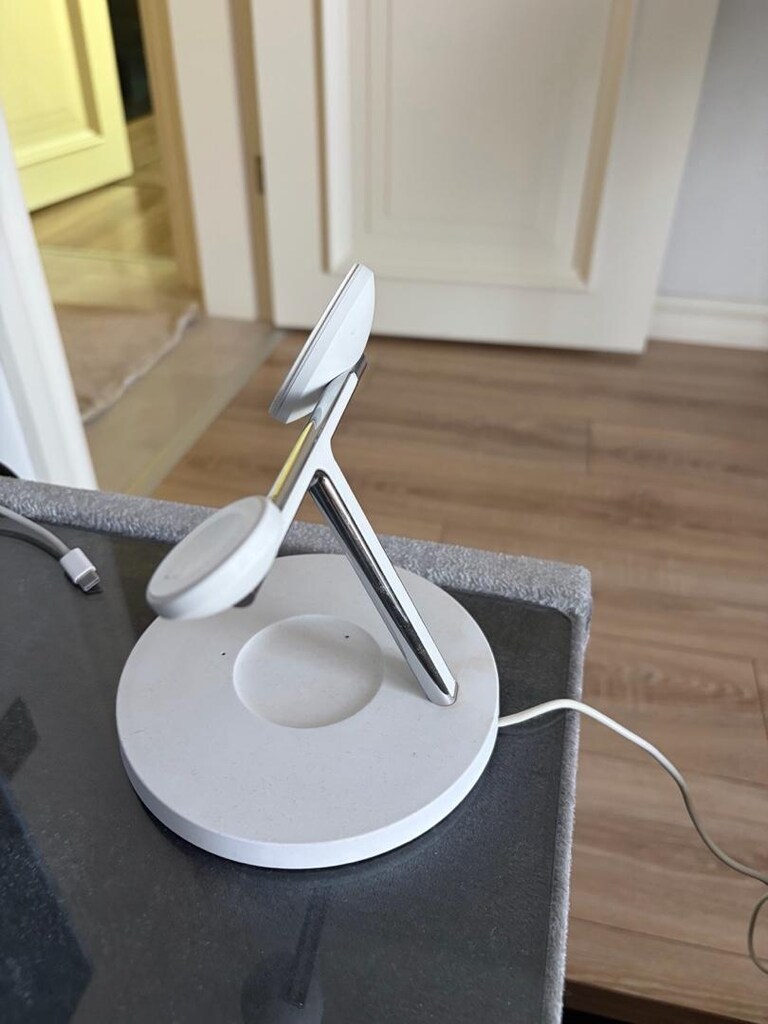APPLE STAND BELKİN BOOST CHARGE PRO 3’Ü 1 ARADA - 3