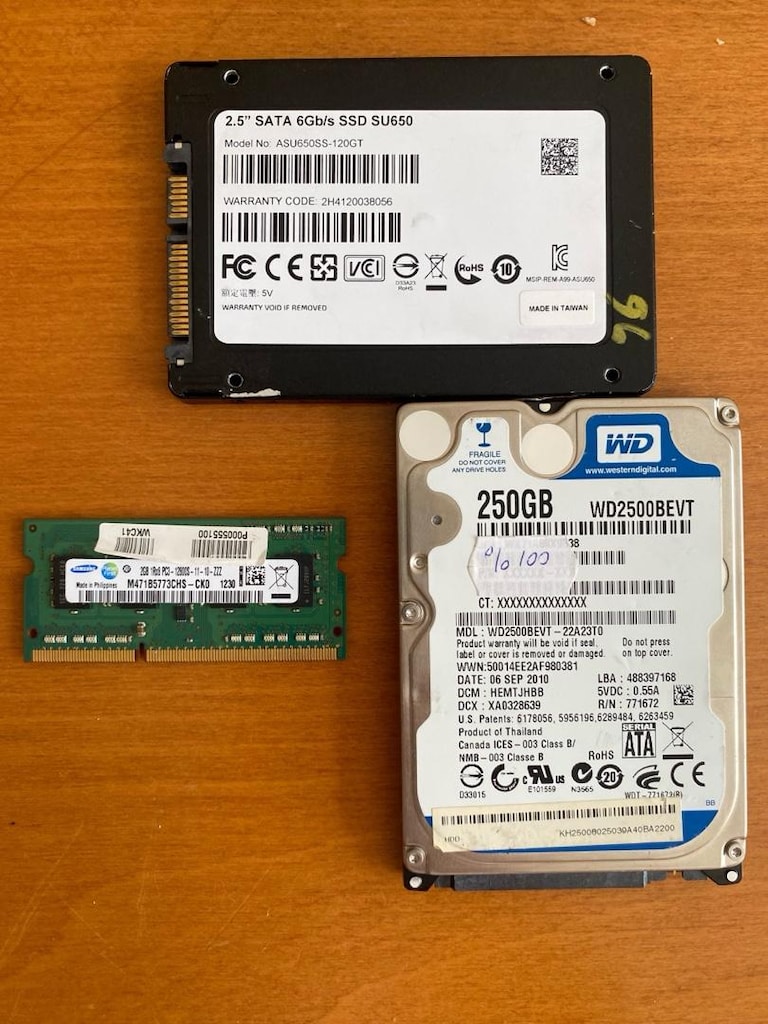 120 GB SSD/ 250 GB HDD/ 2 GB RAM