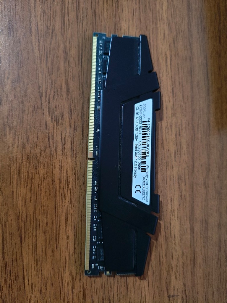 G SKİLL DDR4 8 GB 3200 MHZ CL16 RAM - 3