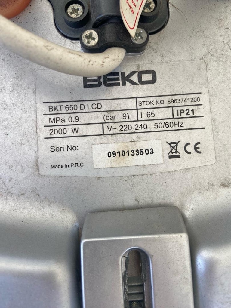 Beko 65 lt termosifon temiz çalışır durumda dıgıtal ekran - 3