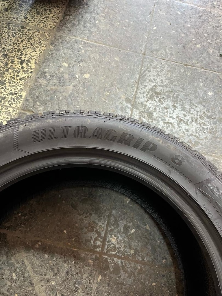 215 55 17. Kışlık Goodyear Tarıh 2024 sonu daha çizgileri duruyor - 5