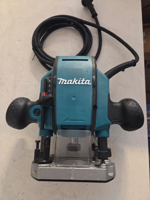 Makita RP0900 900 W Dikey Freze Makinesi
