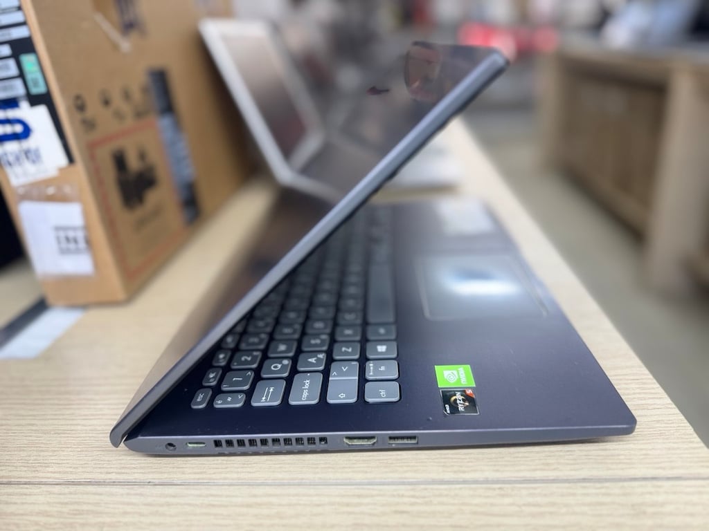 ASUS RYZEN 5 3500U İŞLEMCİ | MX230 2GB E.KART | 8GB RAM | 256GB SSD - 5