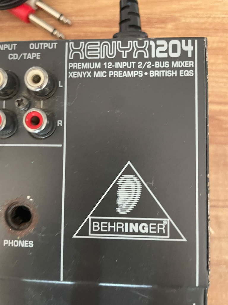 Behringer Xenyx 1204 Analog Mikser - (Bağlantı Kabloları ile beraber) - 9