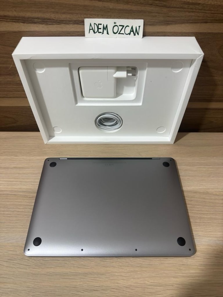 MacBook Pro / M2 / 13 inç / 16 GB Ram / 512 GB Ssd - 6
