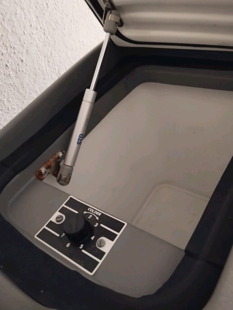 18 LİTRE KARAVAN VE ARAÇ İÇİ BUZDOLABI 12/24 VOLT - 2