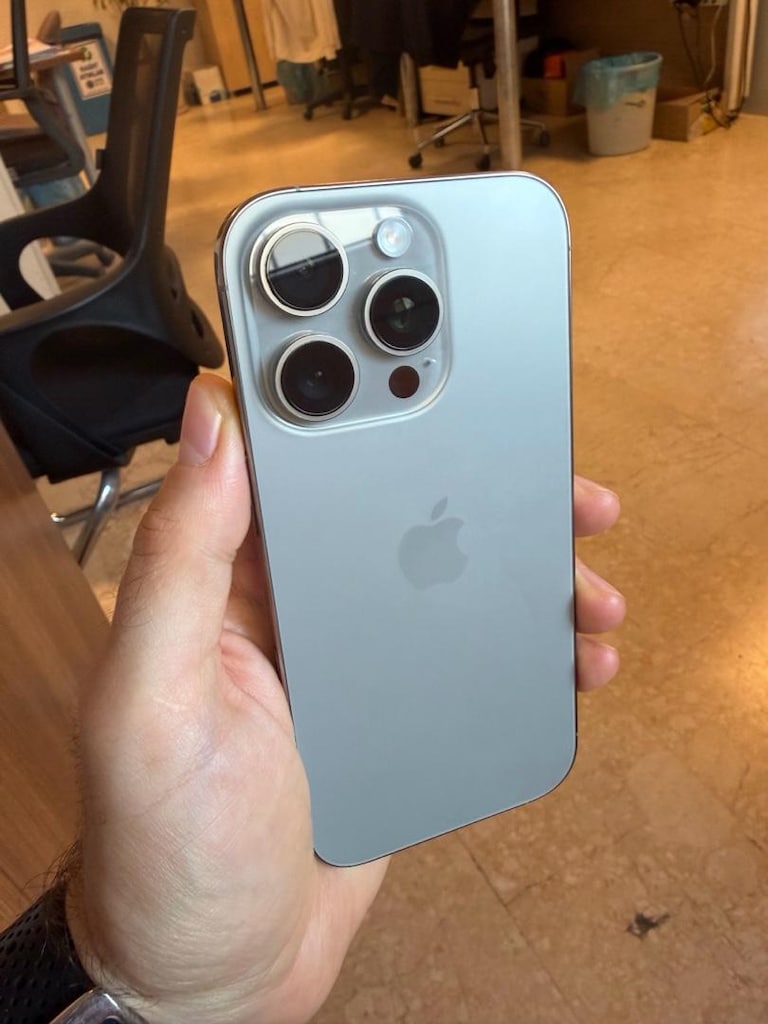 iPhone 16 Pro Titanyum Garantili Yurt içi