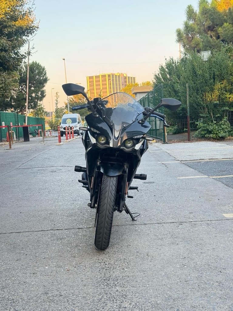 Memurdan temiz düşük km 2024 RS200 - 2