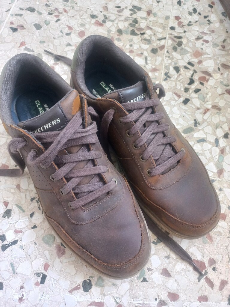 Skechers 44 numara kahverengi deri ayakkabı
