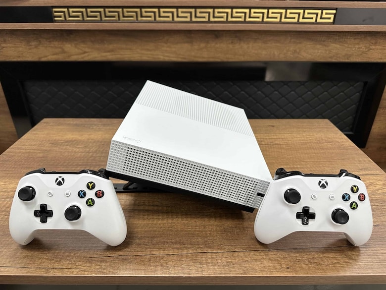 Microsoft Xbox One S 500 GB CD'li Çift Kol - 4
