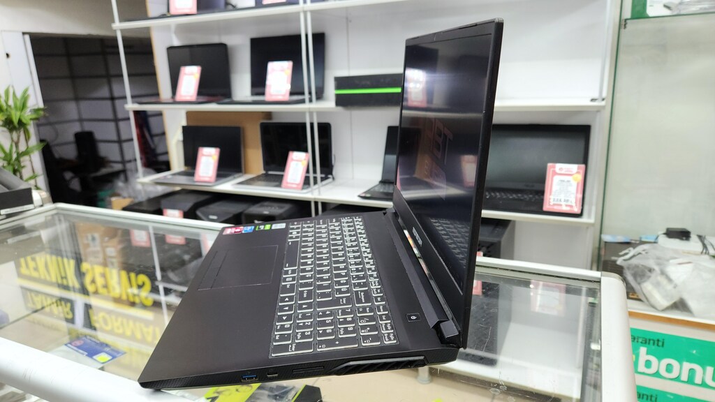ABT BİLİŞİM – Monster Abra A5 i5 10. Nesil 16 GB RAM gaming laptop - 7