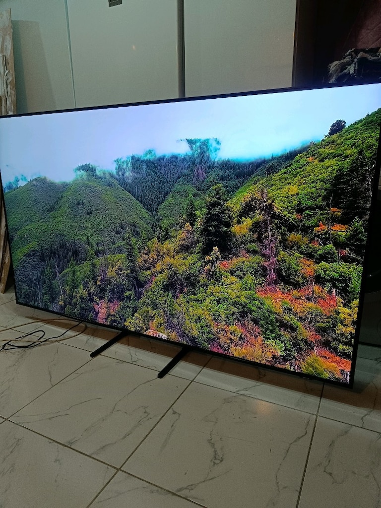 Samsung 190 ekran 4K ultra HD slim TV - 2