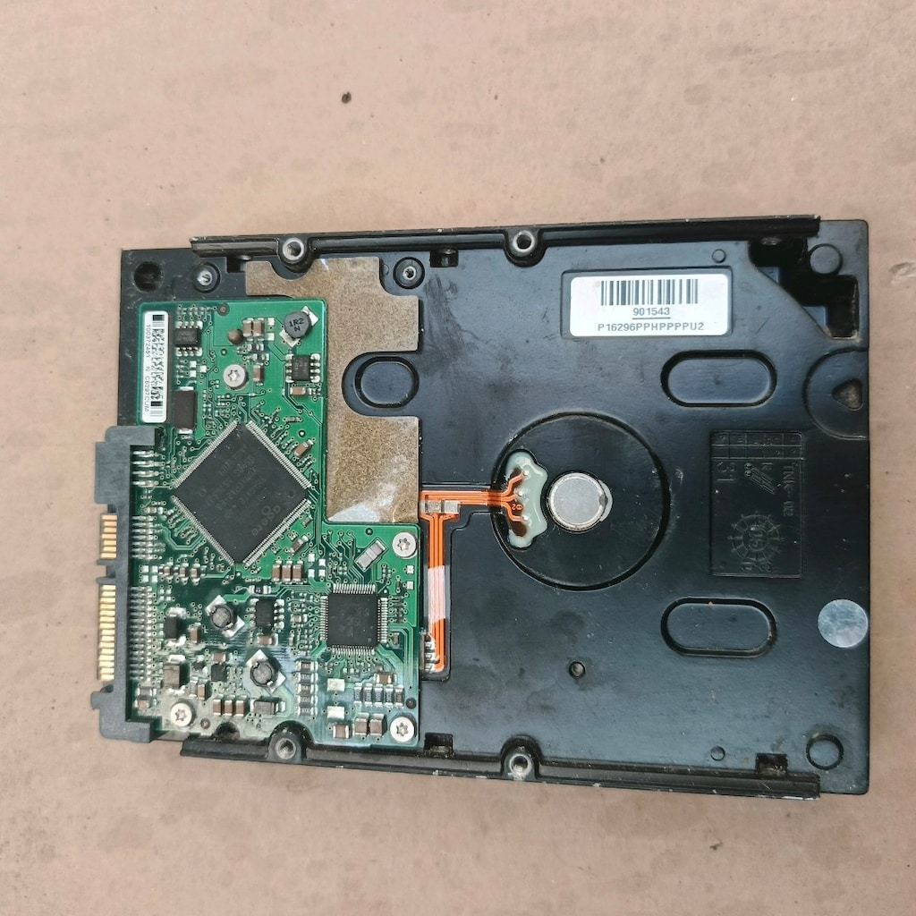 Seagate Barracuda 200GB 3.5 İnç Masaüstü Hard Disk (7200 RPM) - 3