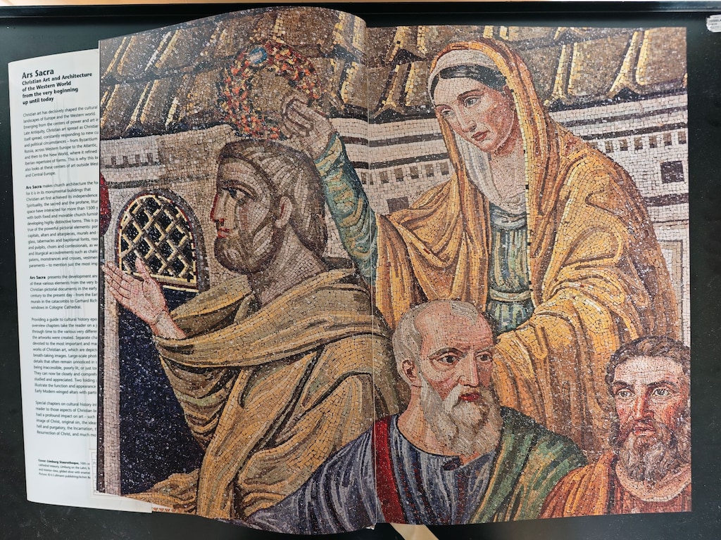 Ars Sacra: Christian Art and Architecture of the Western World - 10