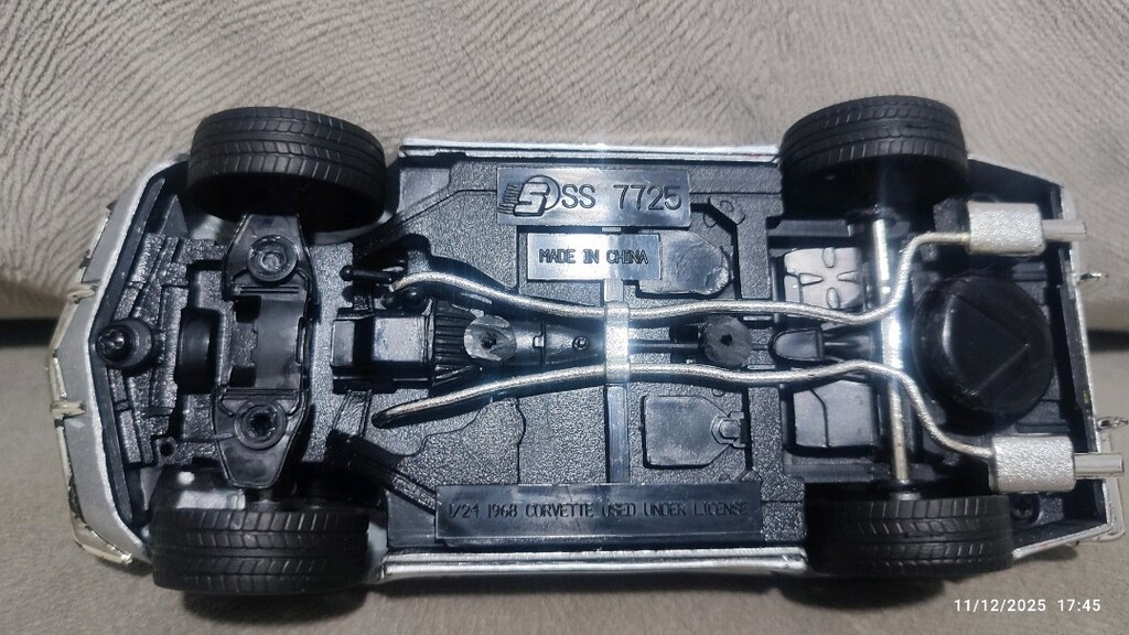 1968 Corvette Stingray modeli metal diecast oyuncak araba - 14