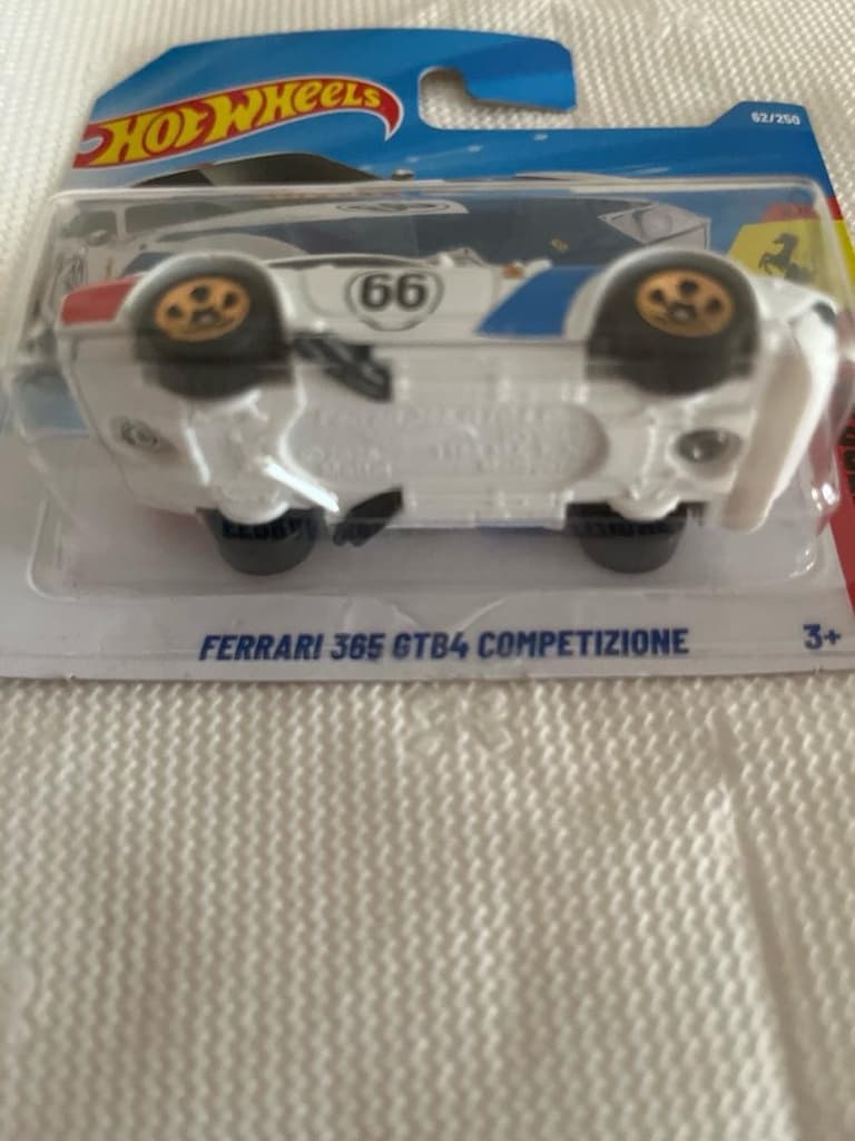 Hot Wheels Ferrari - 4
