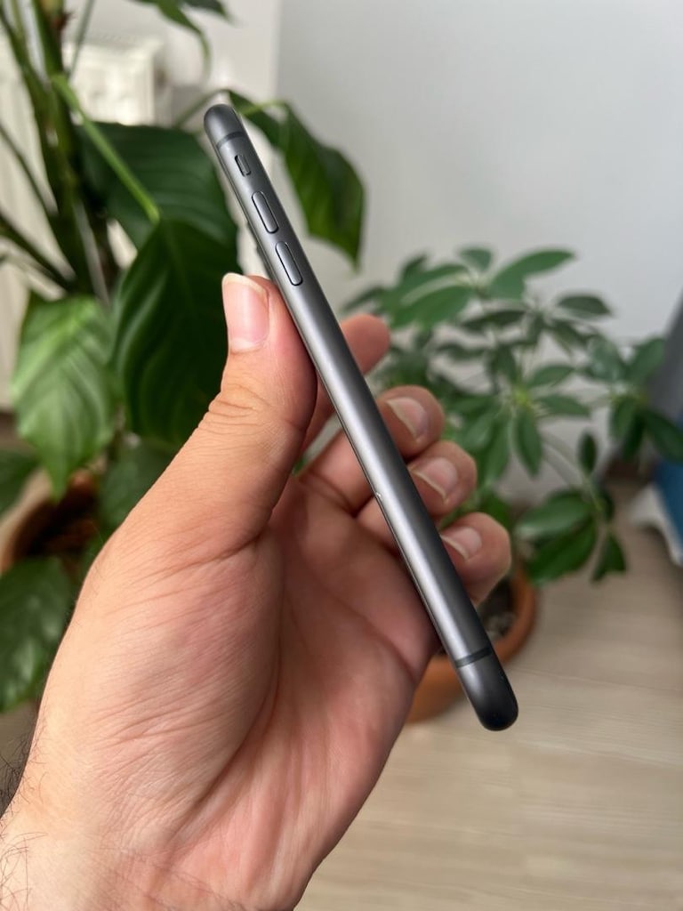 iPhone 11 64 GB % 83 Türkiye Cihazı - 7