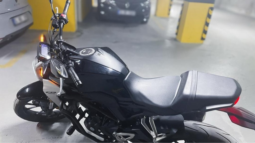 6000 KM CB250R - 2