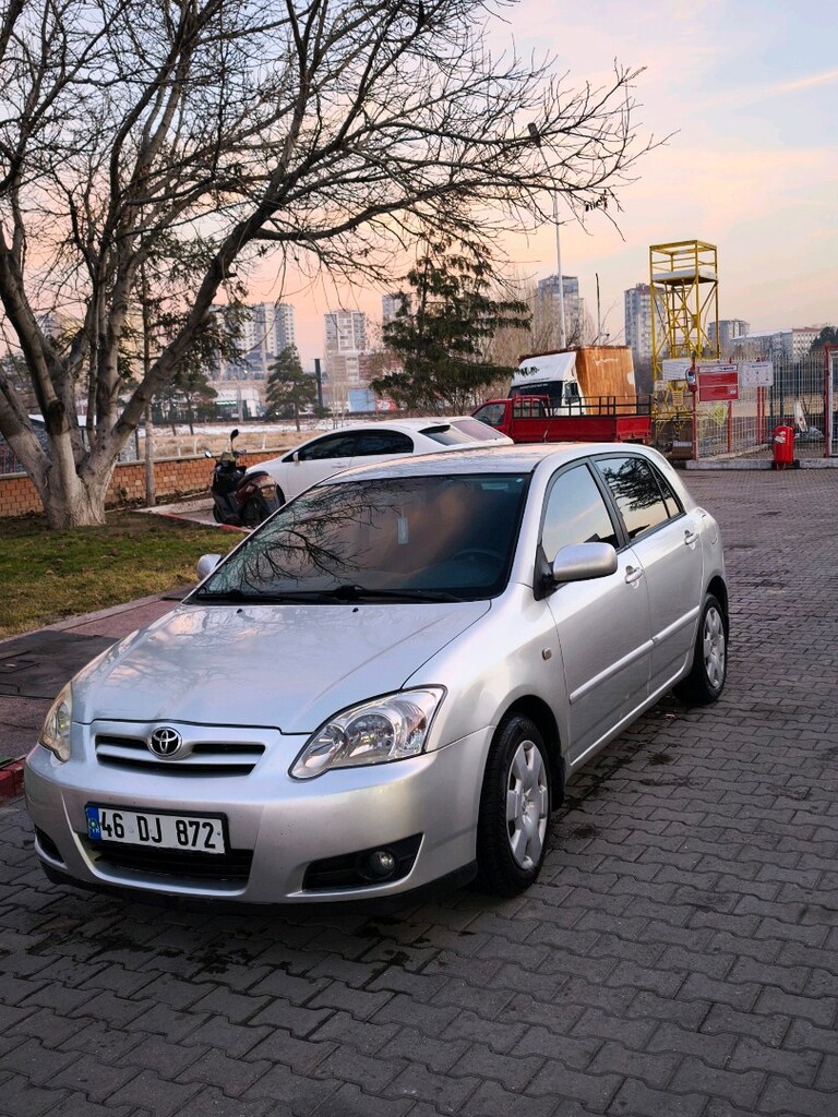 Polisten 2005 model Corolla 1.6 benzin bakımlı - 2