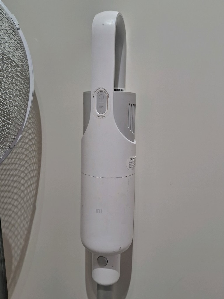 XİAOMİ ŞARJLI DİKEY SÜPÜRGE - 3