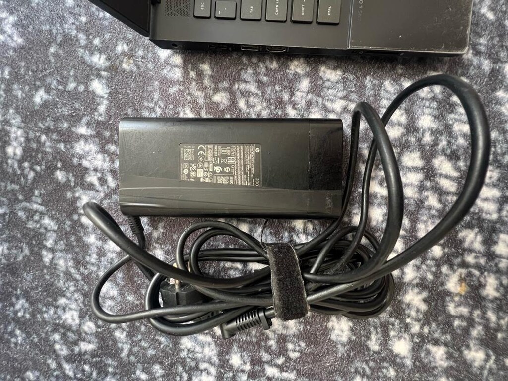 HP Omen 15 - Ryzen 7 4800H / 16 GB RAM / 512 GB SSD - 2