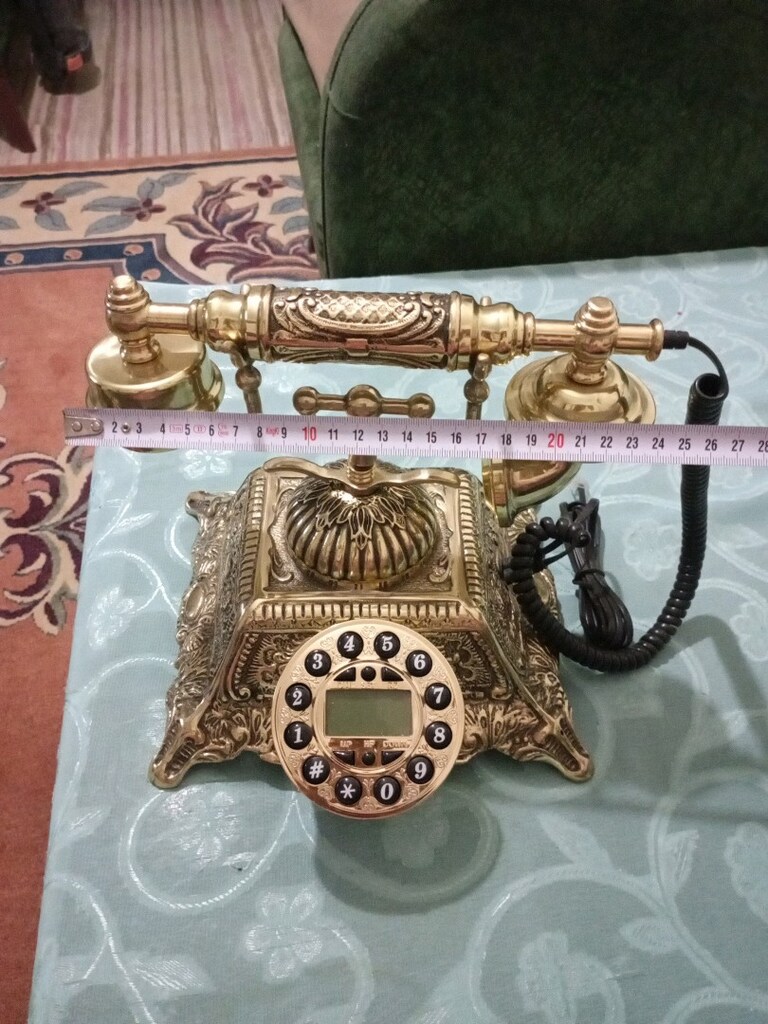 Eski, pirinç telefon - 7