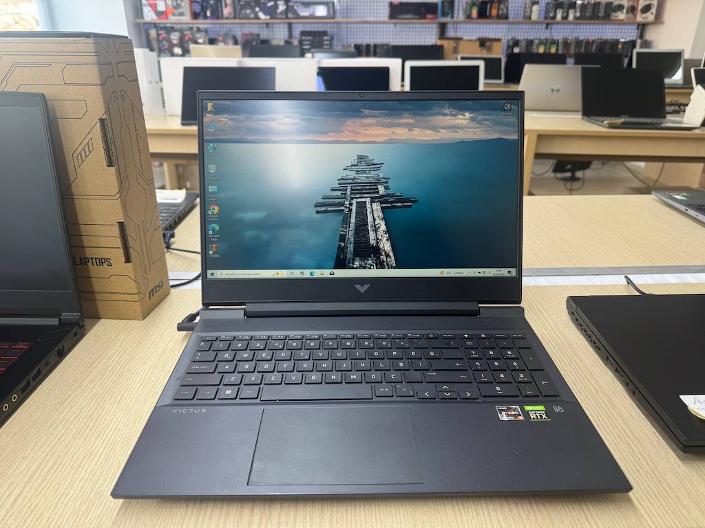 HP VİCTUS *RYZEN 5 6600H İŞLEMCİ *8GB RAM *512GB SSD*3050Tİ 4GB E.K - 2
