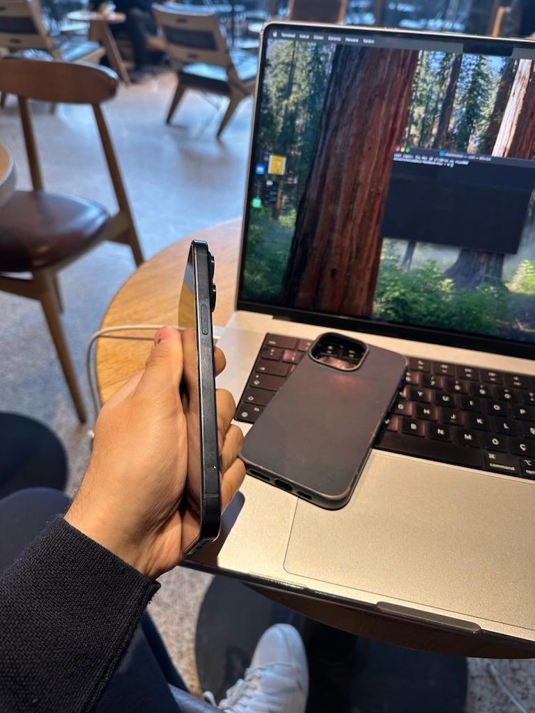 iPhone 15 Pro Max Yd 512GB - 4