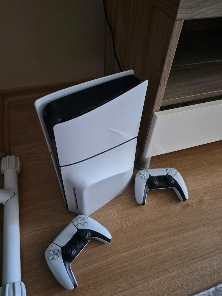 PlayStation 5 - 4