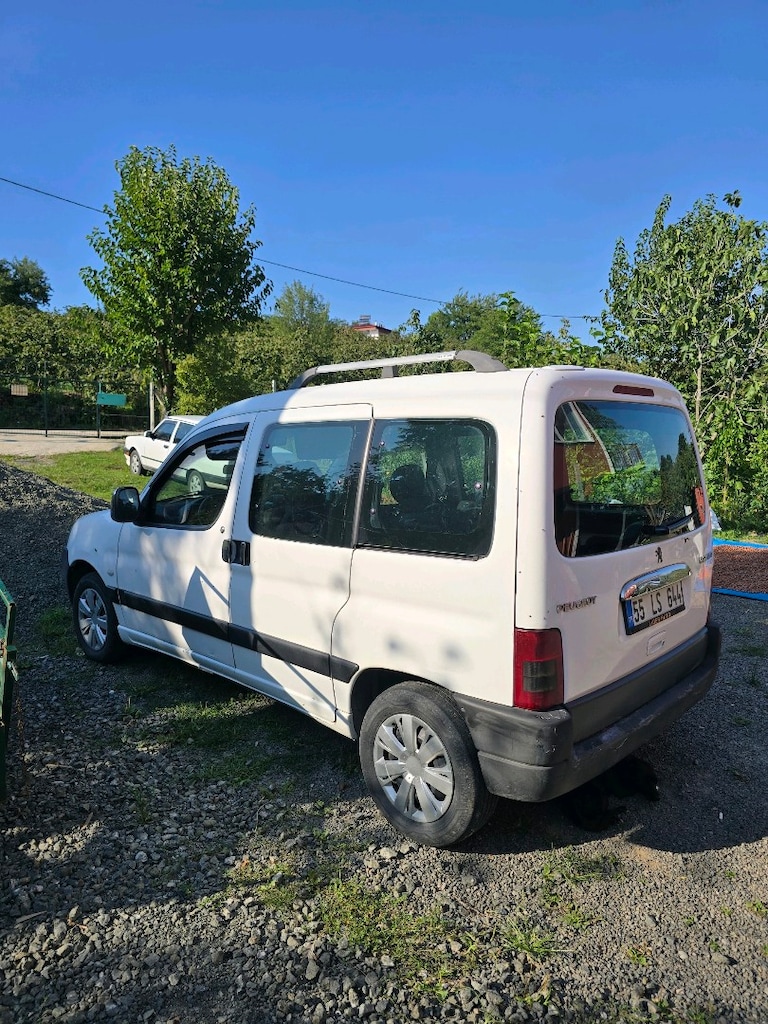 2005 PARTNER 1.9 - 4