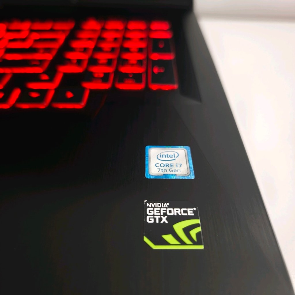 HP OMEN / GAMİNG / 2 TB HDD+SSD / 16 RAM / 17.3"DEV EKRAN / İ7 İŞLEMCİ - 8