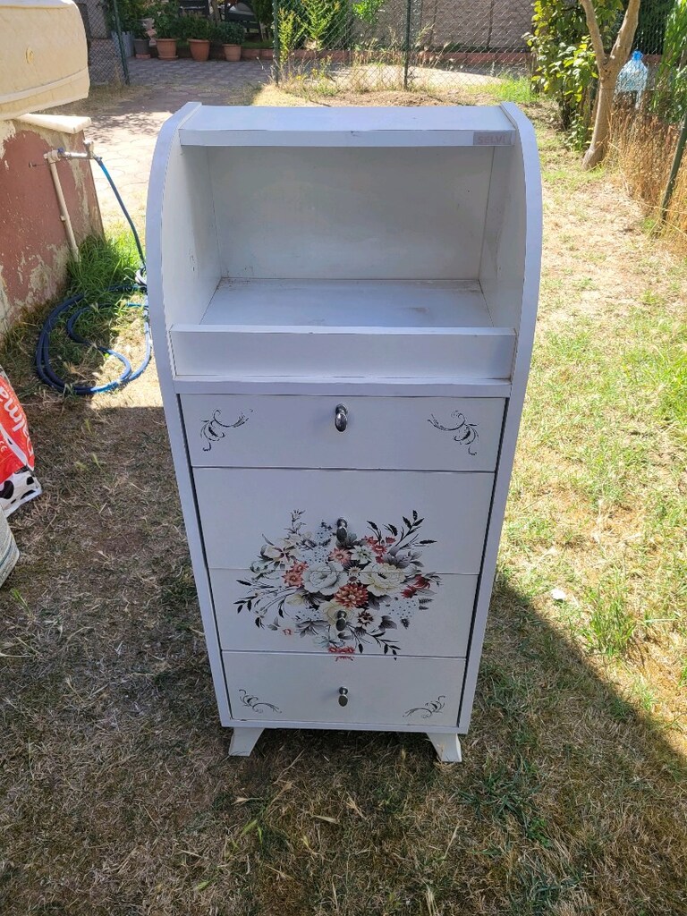 Çekyat, Raflı dolap, Tek ve Çift kişilik baza başlığı, Orta sehpa. - 3