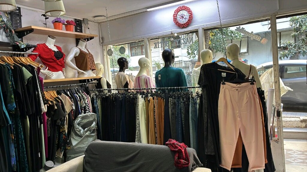 komple mağaza rafları mankenler sepetler satılık - 15