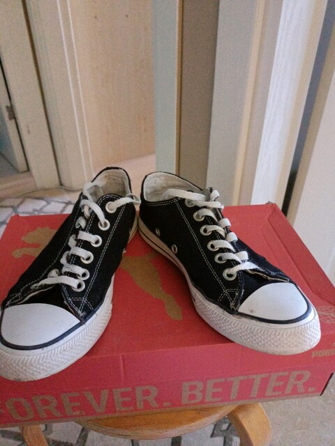siyah Converse ayakkabı